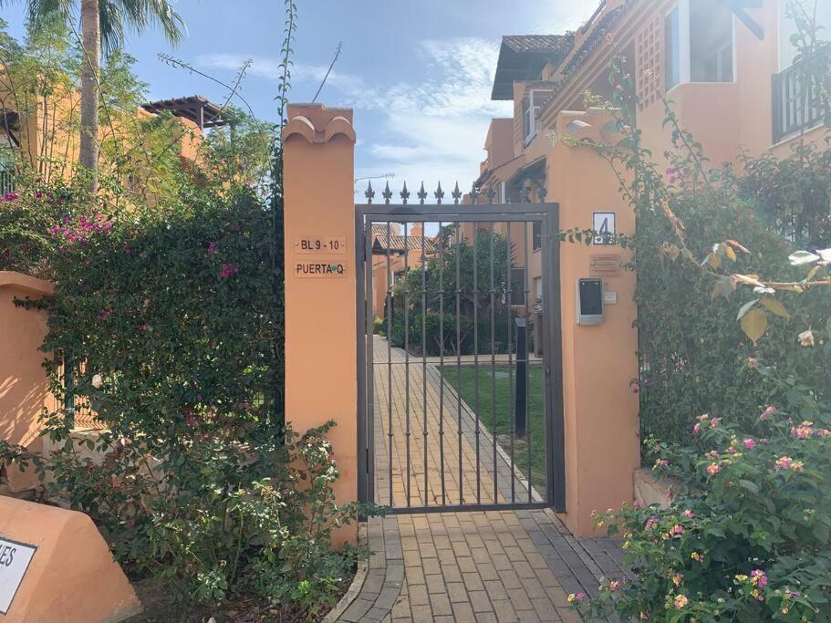 Schoenes Penthouse Mit Meerblick Pura Vida Bahía de Casares Exterior foto